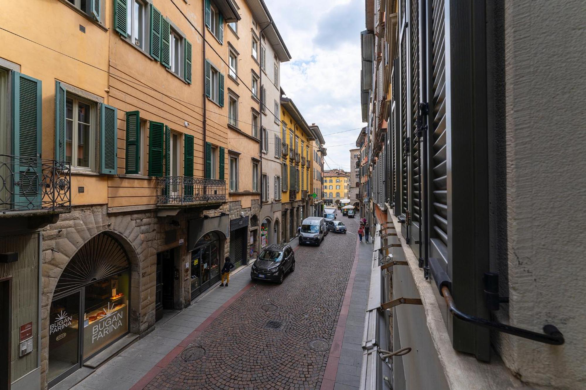 Magic Place Bergamo! Classy Apartment In The Heart Of The City Dış mekan fotoğraf